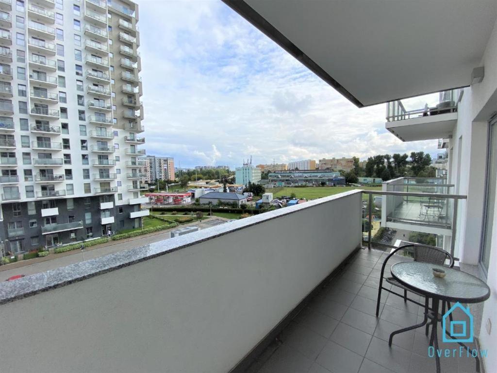 Milky Apartment With Balcony - 3 Km To Baltic Sea Gdansk Bagian luar foto