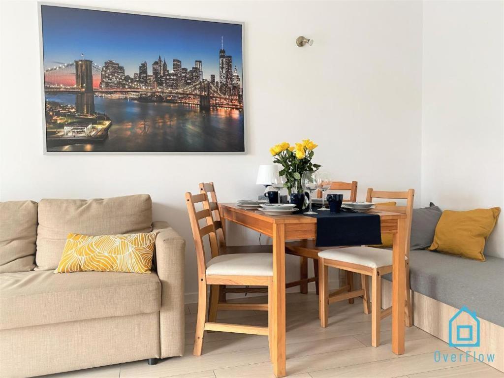 Milky Apartment With Balcony - 3 Km To Baltic Sea Gdansk Bagian luar foto